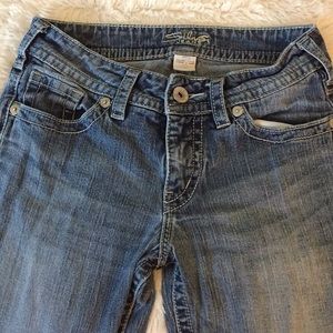 Silver Jeans 27x34 some wear and tear see pics